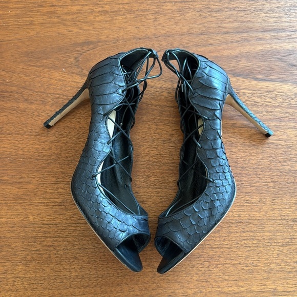 Alexandre Birman Lace-Up Peep Toe Heels in Black Snakeskin Leather size 9 - Picture 4 of 7